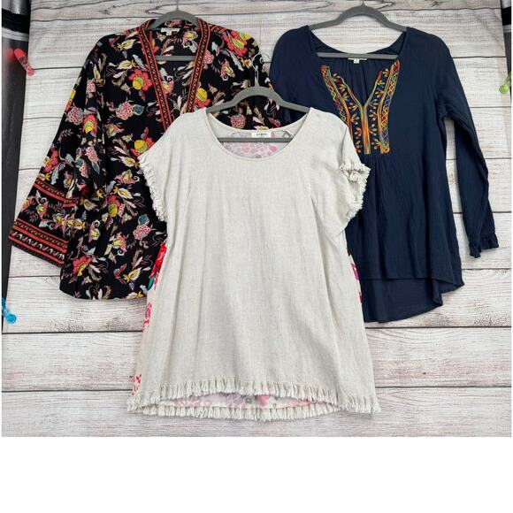 Lot of 3 Umgee USA Tops Womens Small Multicolor Embroidered Floral - Picture 1 of 16